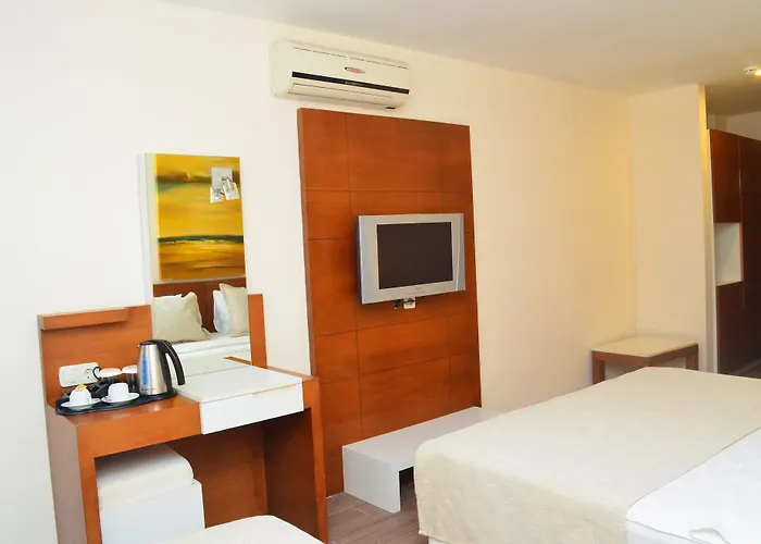 Sunbird Отель 3*